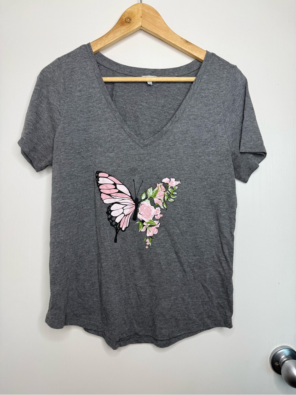 Kismet Women's Gray V-Neck Tee with Pink Butterfly Floral Graphic Medium